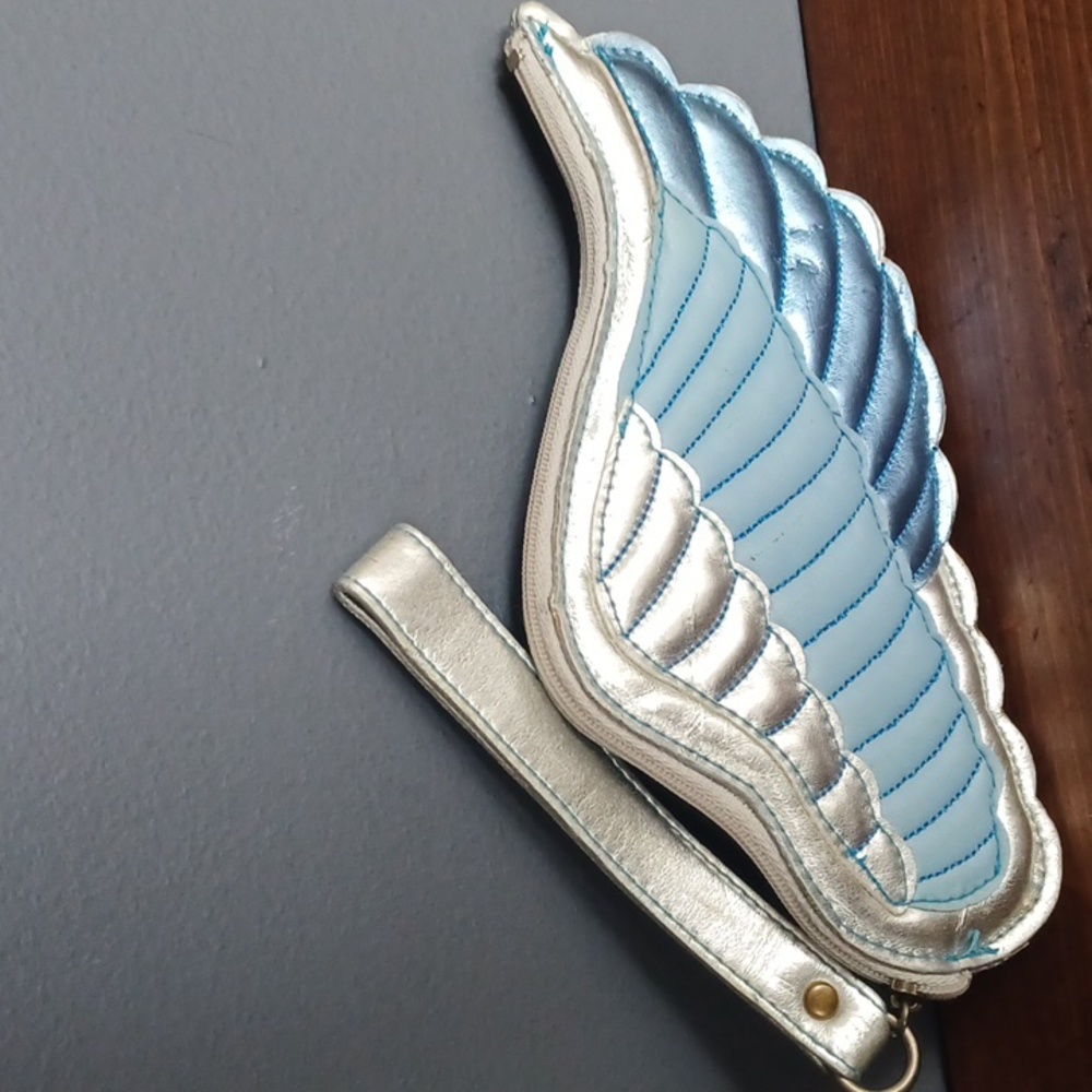 ID ,Ccard holder